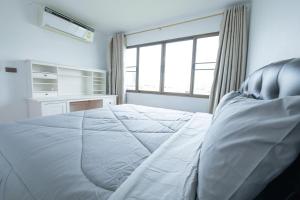 2Bed Room Condo Near iConsiam & BTS Krungthonburi