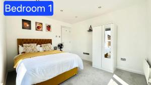 Luxurious 2 bedroom Flat Britannia Village London