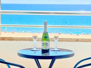 Face a la Mer - vue epique, climatisation, wifi, draps inclus