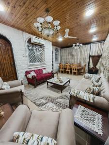 Spacious Luxury Family Apartment in Aqaba