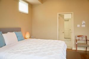 Modern 2BR Home - Memorial Park