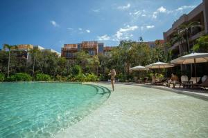 Aldea Zama Luxury Penthouse - Private Rooftop Pool & Parking