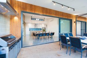 Lake View - Contemporary Comforts meets Nature