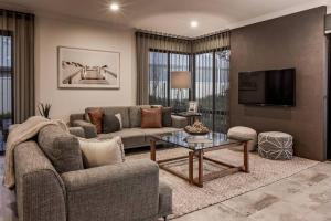 Front 9 - A Luxury Golf Lovers Getaway