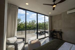 Spacious 4BR Jungle Villa - Huge Private Pool Common Pool & Concierge