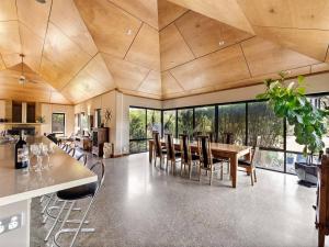 La Dimora - Tranquil RetreatBush Meets Beach