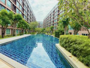 Spacious 1 Bedroom, with sofa bed and Balcony