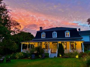 Auberge musicale Pour un Instant - 4hvězdičkové hotely ve městě La Malbaie