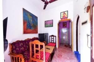 Villa Betty Individual 2 Rooms property at beach front Near French colony