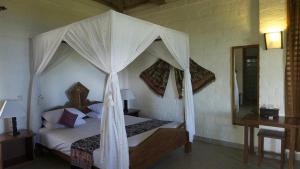 Sumba Nautil Resort