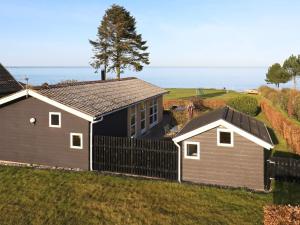 6 person holiday home in Frørup