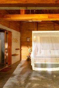 Into The Blue - Yoga included & walk to 3 beaches