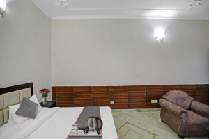 Townhouse The Premier View Near ISKCON Temple Noida