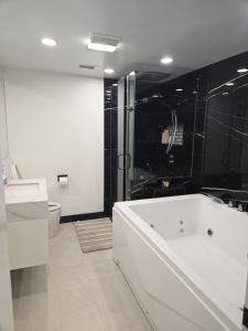 Soft elegance, modern guest house