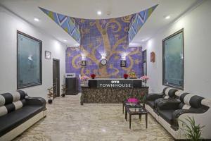 Townhouse The Premier View Near ISKCON Temple Noida