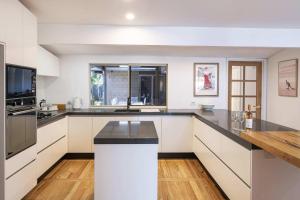 Peaceful Peron - outdoor pool, close to beach