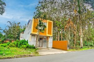 Hotel O The Velodrome Inn near Exit Toll Malang