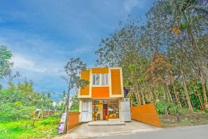 Hotel O The Velodrome Inn near Exit Toll Malang