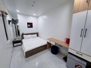 CAT BA - Lake View Hotel