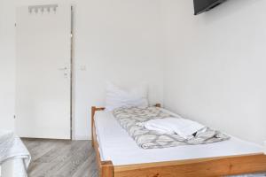 Budget 1BR Studio near Danube & Millenium Tower