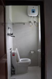 Eusi Serling Guest House