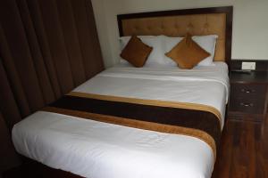 Eusi Serling Guest House