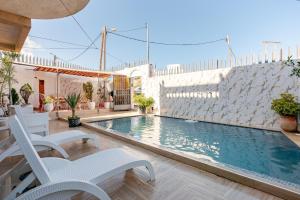 Villa near the beach with private pool