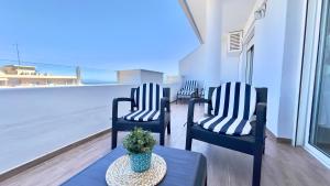 Magnífico Ático 4 hab frente a la playa con piscinas parking incluido por keywise