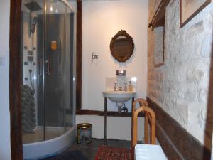 B&B / Chambres d'hotes Chat Noir Gite et Chambre D'Hotes : Chambre Double - Vue sur Jardin