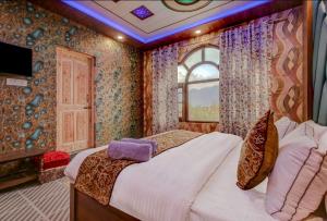 THE HOTEL Royal HAMEED