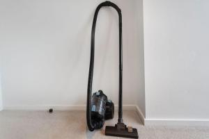 12N Abnb-Style Apt with River View, Spacious Plus Pool & Gym Near DFO & Tram