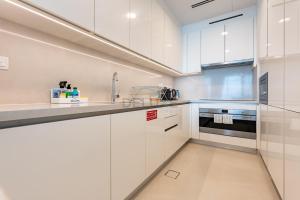 Spacious 3BR Living, Walking Distance to Dubai Water Canal and Park, Near Safa Park Marine Transport Station, Canal Front 9B, Al Wasl by Deluxe Holiday Homes