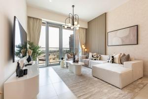 Spacious 3BR Living, Walking Distance to Dubai Water Canal and Park, Near Safa Park Marine Transport Station, Canal Front 9B, Al Wasl by Deluxe Holiday Homes