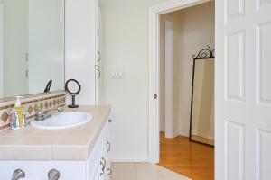 Hollywood Hills 2BR - Skyline Terrace