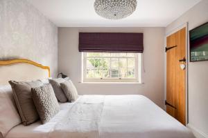 Cosy Barn Conversion - peaceful, private double room