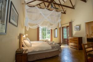 Seringa Lodge & Safaris