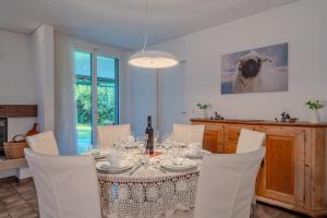 Entire House, Terrace, Garden, BBQ, 3 TVs - Zurich Region