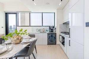 Modern 2BR with Private Pool, Near Circle Mall And Quick Access from Al Khail Road, Binghatti Tulip, JVC by Deluxe Holiday Homes