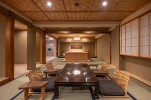 Nazuna Kyoto Nishi Honganji