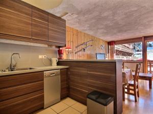 Appartement 3 pièces, balcon sud, au pied des pistes, WiFi, 6 pers - FR-1-455-57