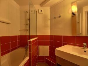 Bel appartement 2 pièces avec 2 balcons et TV - FR-1-455-190