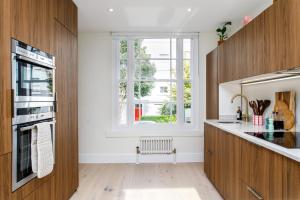 Luxurious maisonette on quiet Islington street