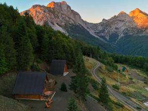 Komovi Luxury House - Ubytování bez kategorie ve městě Andrijevica