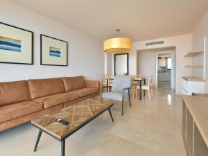 Apartamento de 3 dormitorios frente al mar