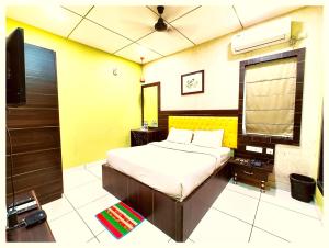 Hotel Pearl Royal # Crown Puri Near Jagannath Temple & Puri Beach # Fully Air Conditioning #Restaurant -Free Wi-Fi # Parking -Top Rated Hotel In Puri