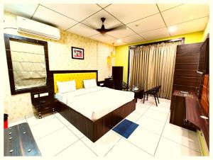 Hotel Pearl Royal # Crown Puri Near Jagannath Temple & Puri Beach # Fully Air Conditioning #Restaurant -Free Wi-Fi # Parking -Top Rated Hotel In Puri