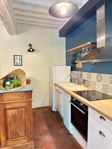 The Clock Apartment an authentic apartment in the city center