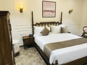 Amico Inn