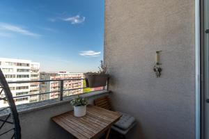 Sky View Family Apartment