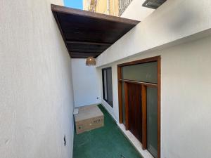 Cozy stay near auc with Private entrance